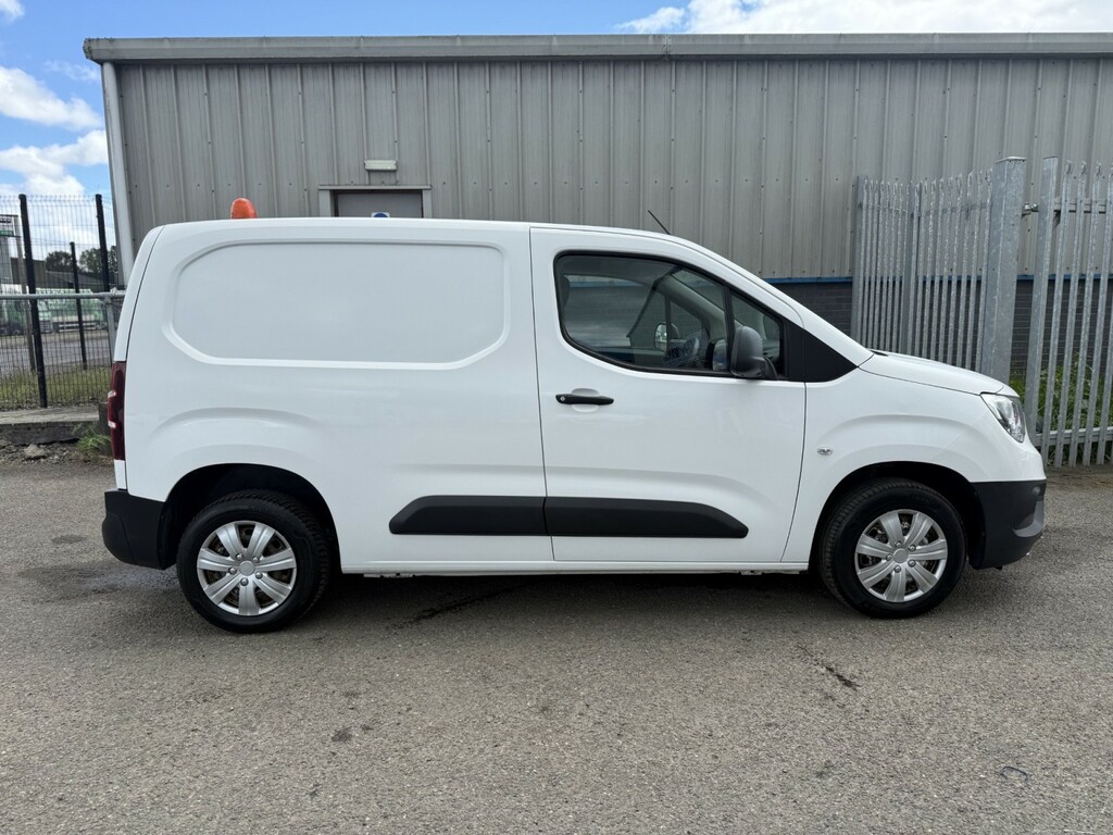 Vauxhall Combo Panel Van 1.6 Turbo D 2000 Edition 2019 White #2