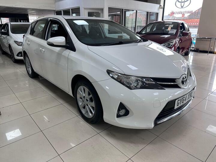 Toyota Auris 1.6 V-matic Icon Euro 5 White #2