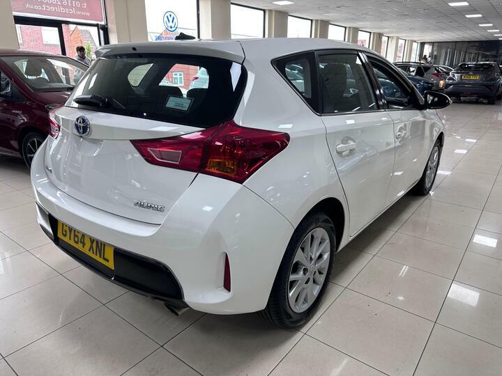 Toyota Auris 1.6 V-matic Icon Euro 5 White #3