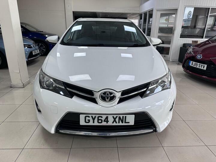 Toyota Auris 1.6 V-matic Icon Euro 5 White