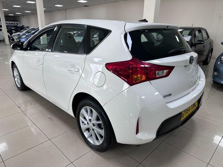 Toyota Auris 1.6 V-matic Icon Euro 5 White #5