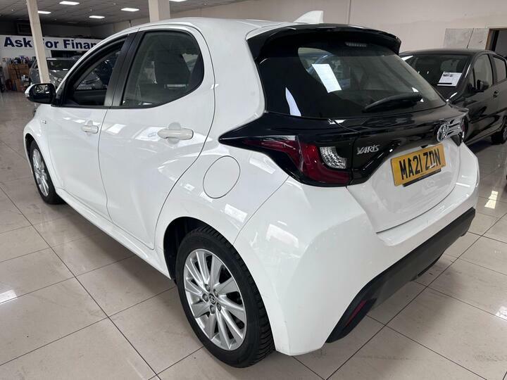 Toyota Yaris 1.5 Vvt-h Icon E-cvt Euro 6 Ss MA21ZDN White #5