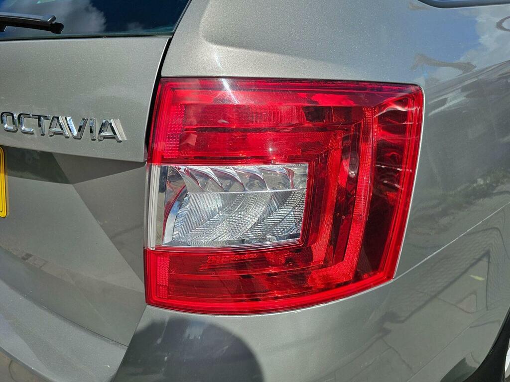 Skoda Octavia 1.4 Tsi Elegance Euro 5 Ss Silver #12