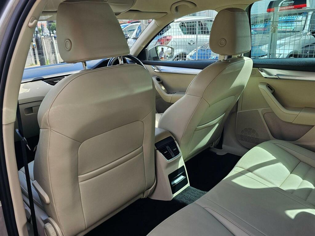 Skoda Octavia 1.4 Tsi Elegance Euro 5 Ss Silver #64