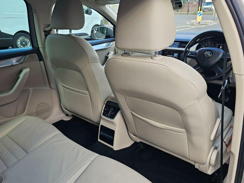 Skoda Octavia 1.4 Tsi Elegance Euro 5 Ss Silver #55