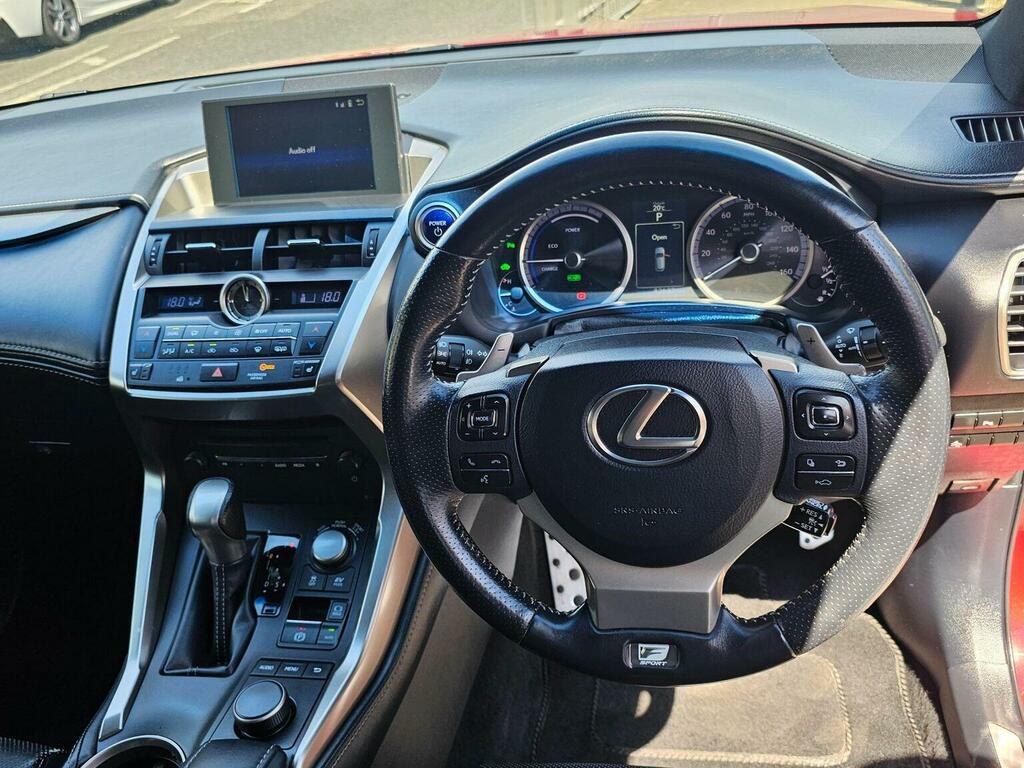 Lexus NX 300H 2.5 F-sport Premium Navigation White #36