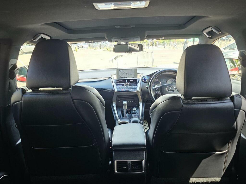 Lexus NX 300H 2.5 F-sport Premium Navigation White #60