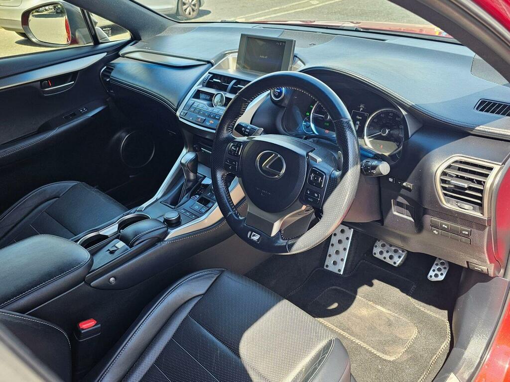 Lexus NX 300H 2.5 F-sport Premium Navigation White #35