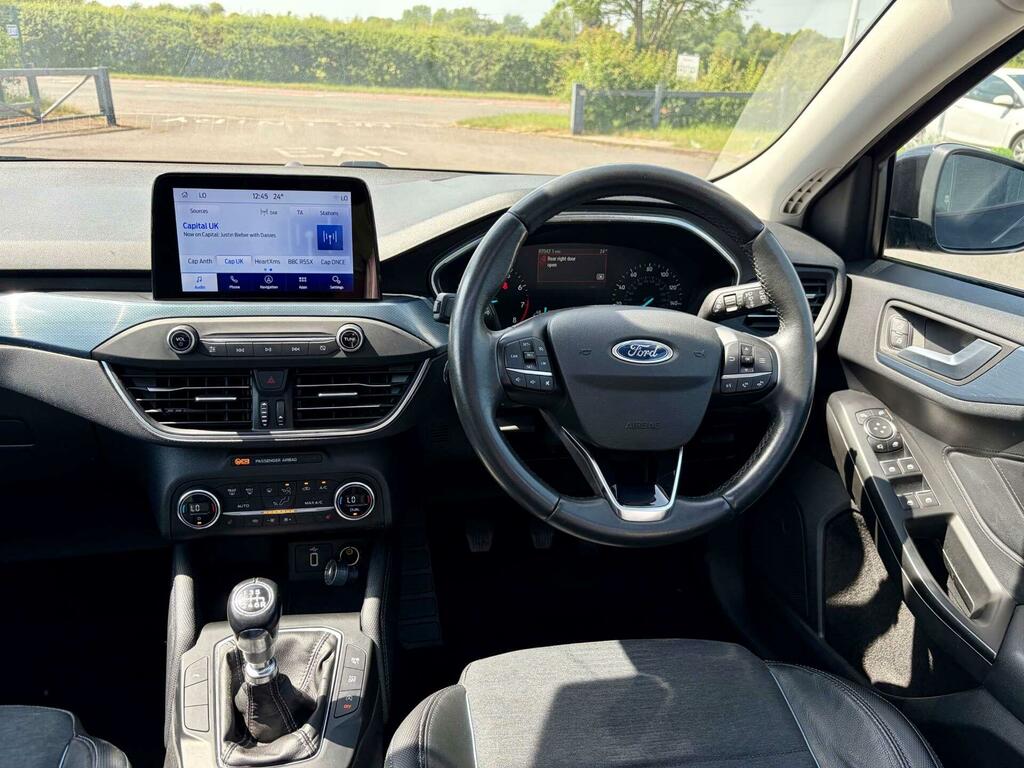 Ford Focus 1.0T Ecoboost Active X Euro 6 Ss YP20ELX Black #2