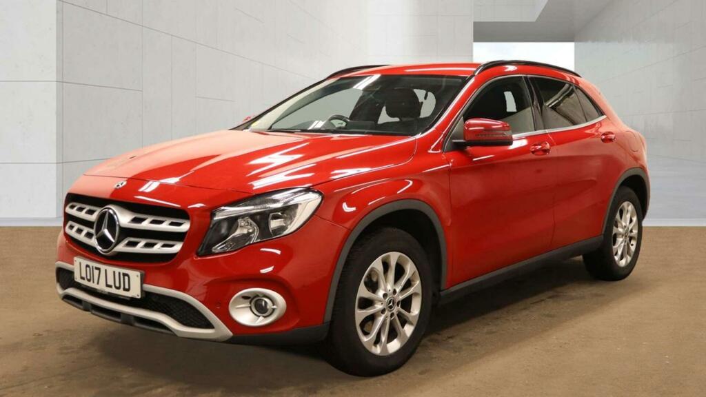 Mercedes-Benz GLA Class 2.1 Gla200d Se Executive 7G-dct Euro 6 Ss Red