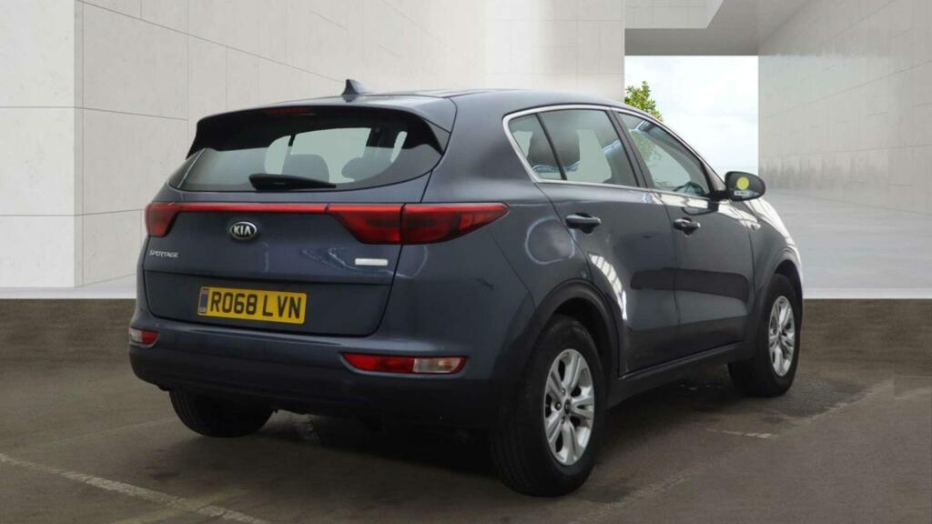 Kia Sportage 1.7 Crdi 1 Euro 6 Ss R068LVN Blue #4