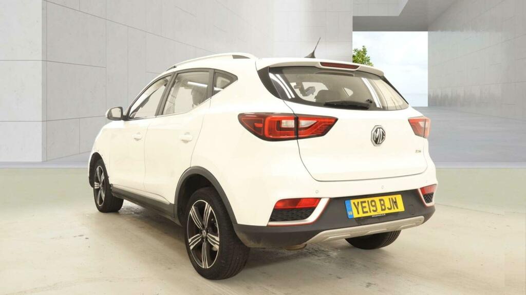 MG ZS Limited Edition White #2