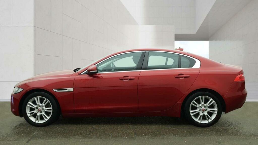 Jaguar XE 2.0D Prestige Euro 6 Ss Red #5