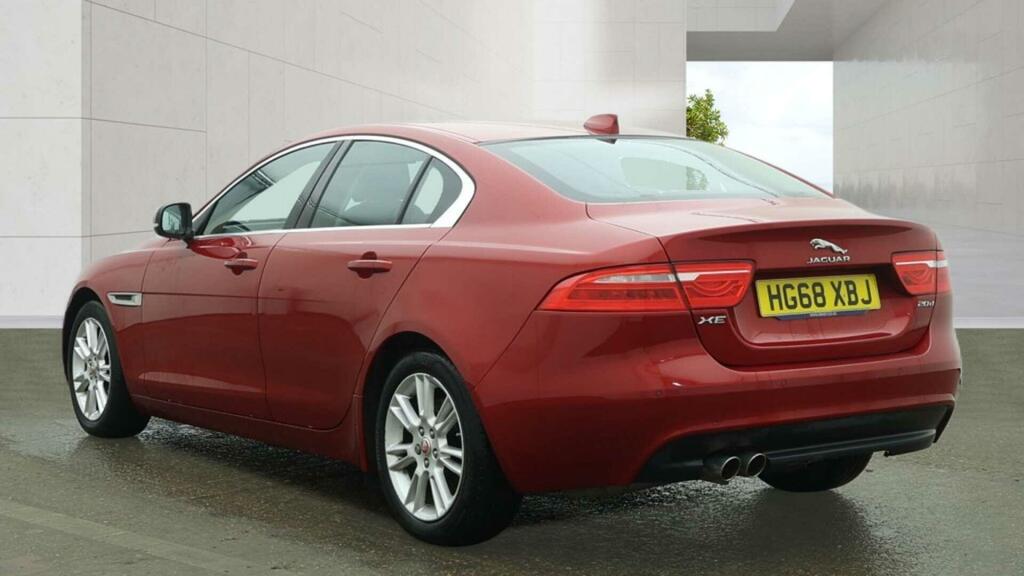 Jaguar XE 2.0D Prestige Euro 6 Ss Red #2
