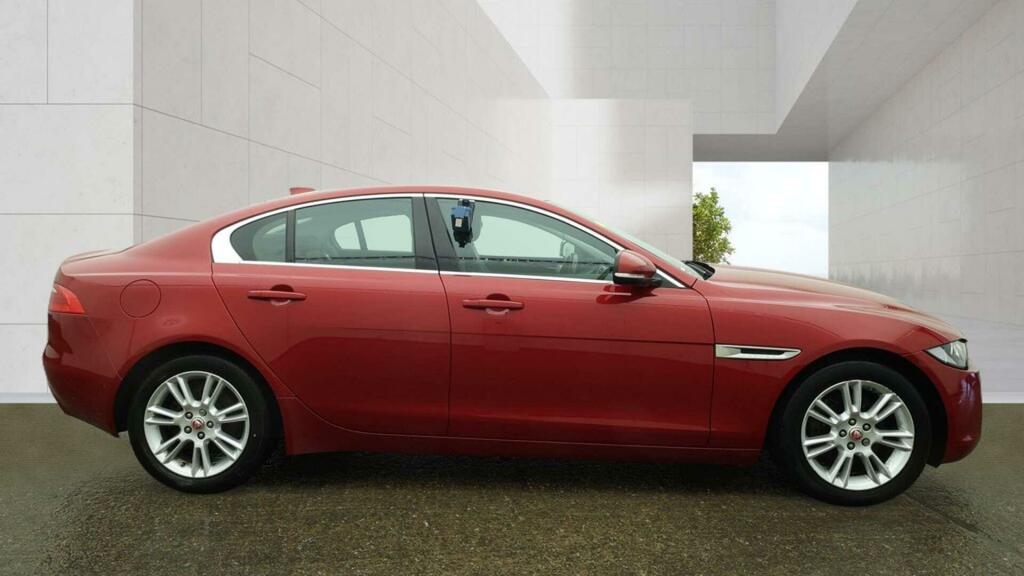 Jaguar XE 2.0D Prestige Euro 6 Ss Red #4