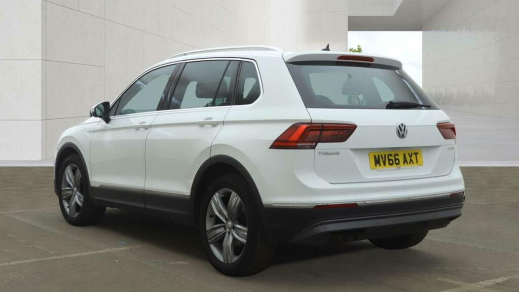 Volkswagen Tiguan 2.0 Tdi Bluemotion Tech Sel Euro 6 Ss MV66AXT White #3