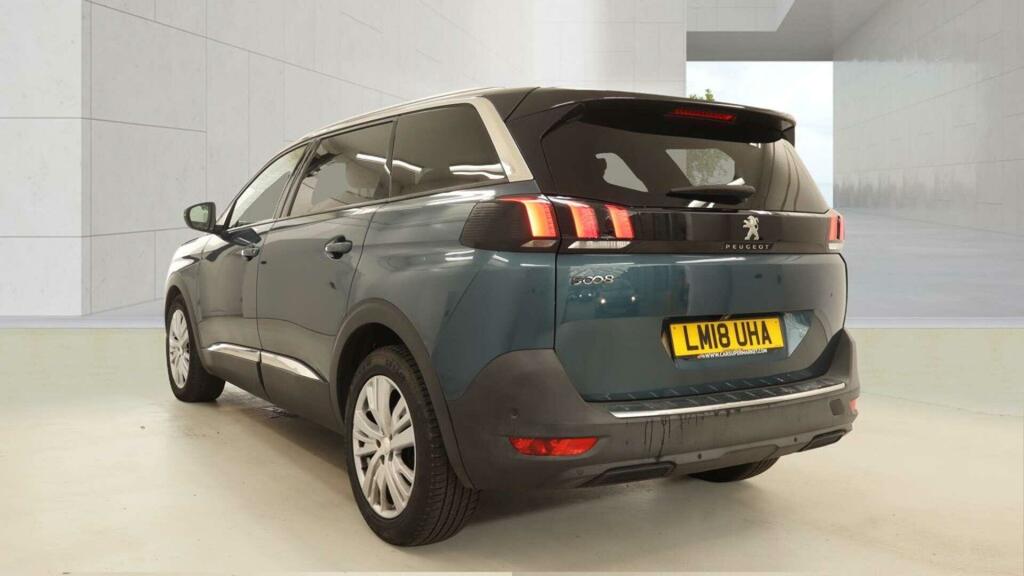 Peugeot 5008 Allure Green #3