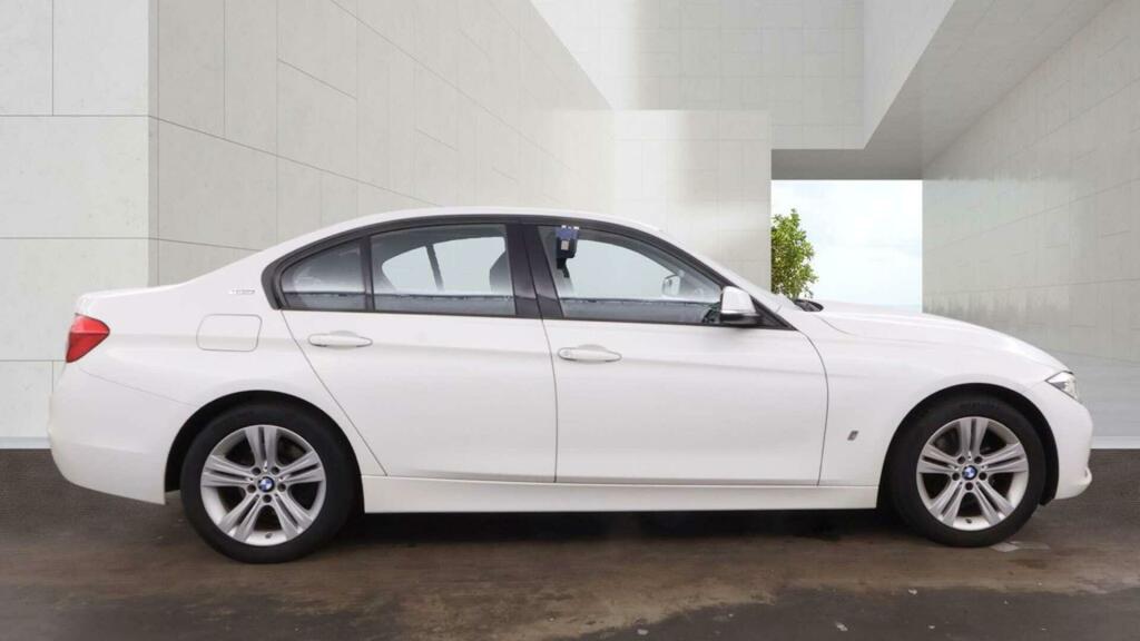 BMW 3 Series Sport White #5