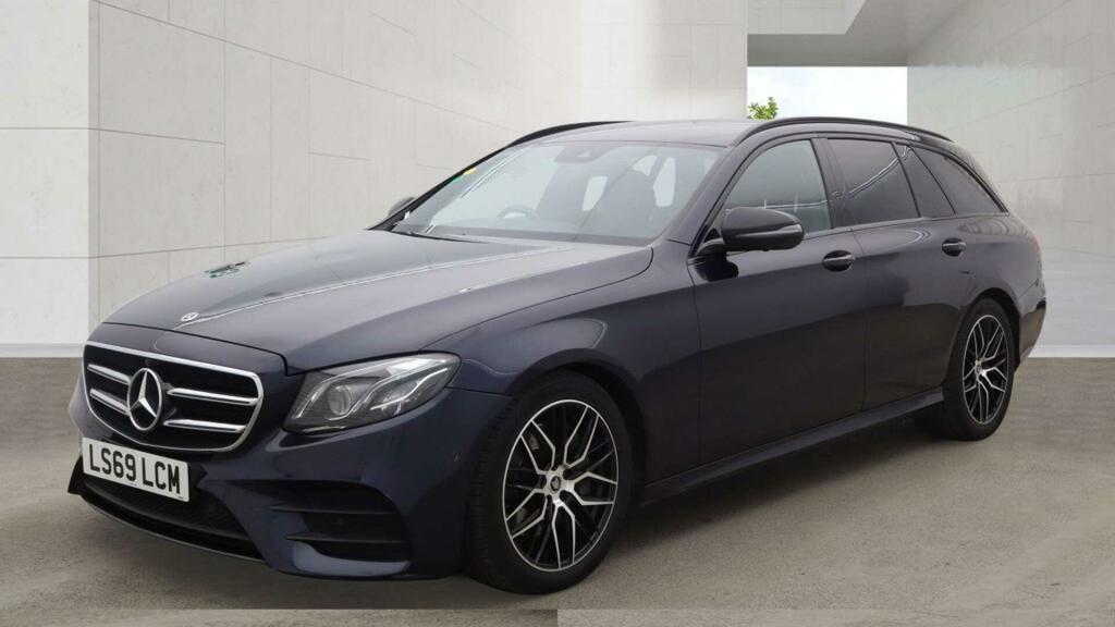 Mercedes-Benz E Class Amg Line Night Edition Blue #2