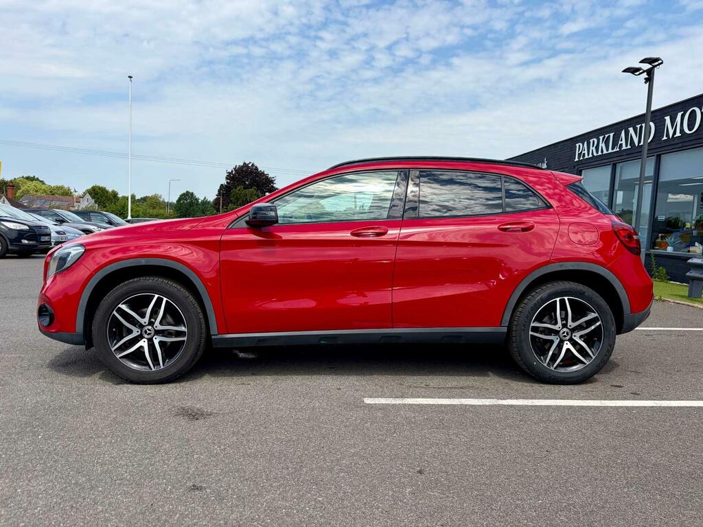 Mercedes-Benz GLA Class 1.6 Gla180 Urban Edition Euro 6 Ss WF68WXJ Red #5