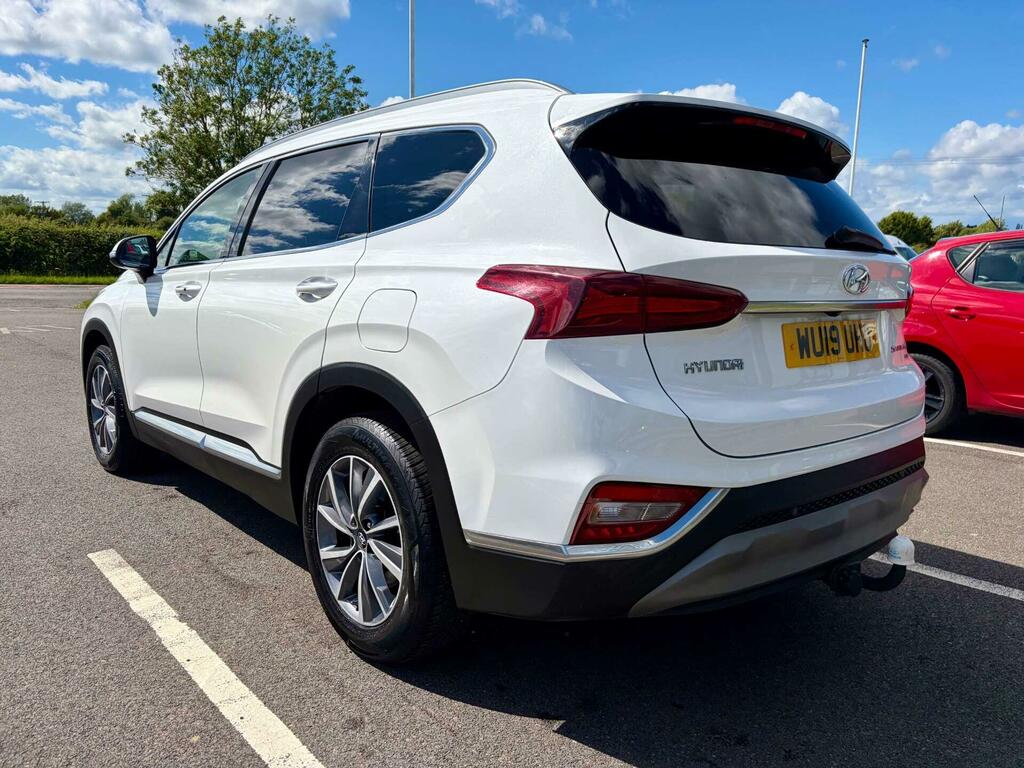 Hyundai Santa Fe Premium White #6