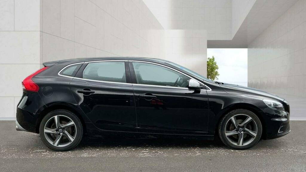 Volvo V40 R-design Black #4
