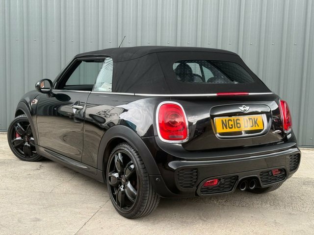 Mini Convertible Cooper Works Convertible 2.0 Black #3