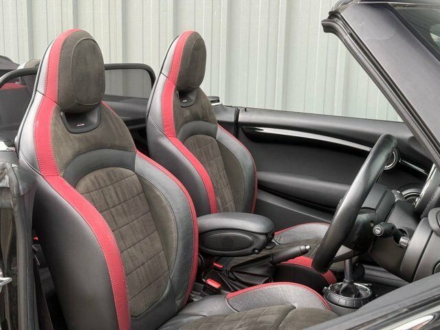 Mini Convertible Cooper Works Convertible 2.0 Black #6