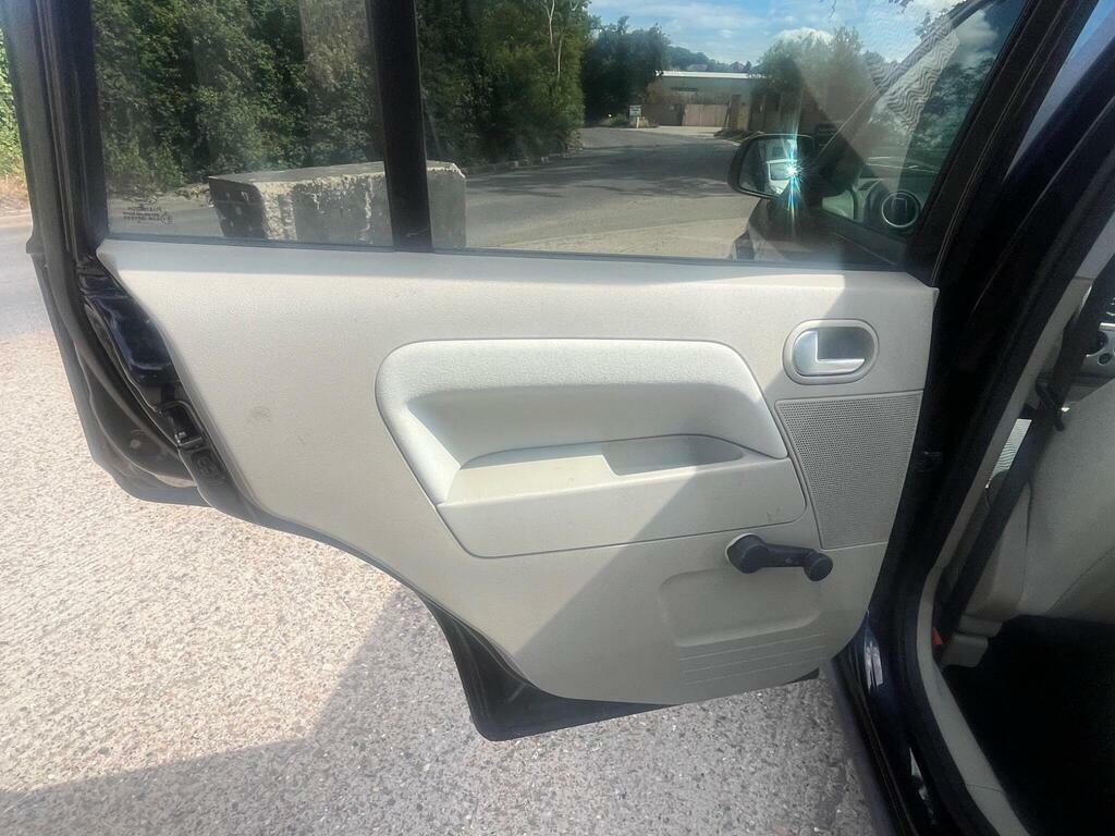 Ford Fusion 1.6 Zetec 100 Bhp Silver #33