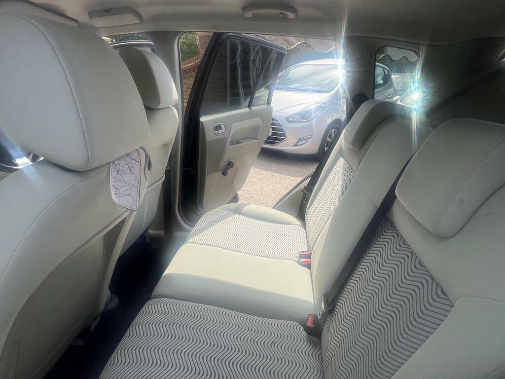 Ford Fusion 1.6 Zetec 100 Bhp Silver #29