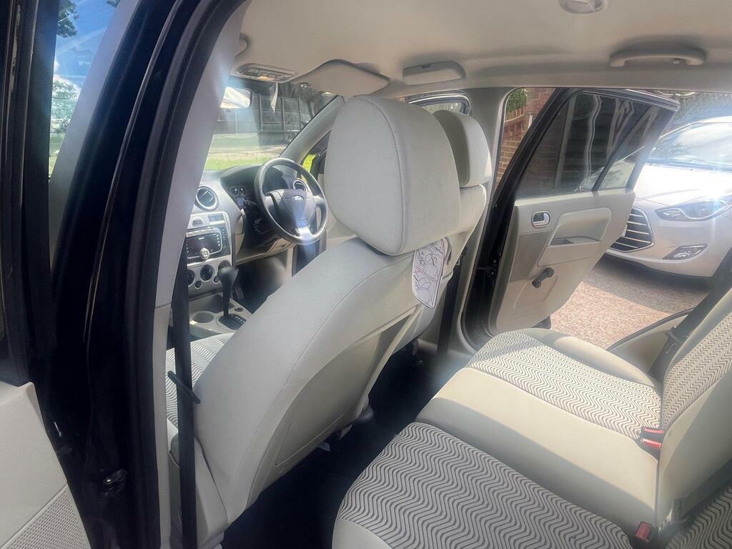 Ford Fusion 1.6 Zetec 100 Bhp Silver #28