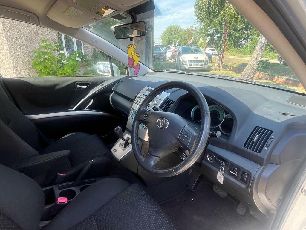 Toyota Corolla Verso Verso 2.2 D-4d Sr Silver #10