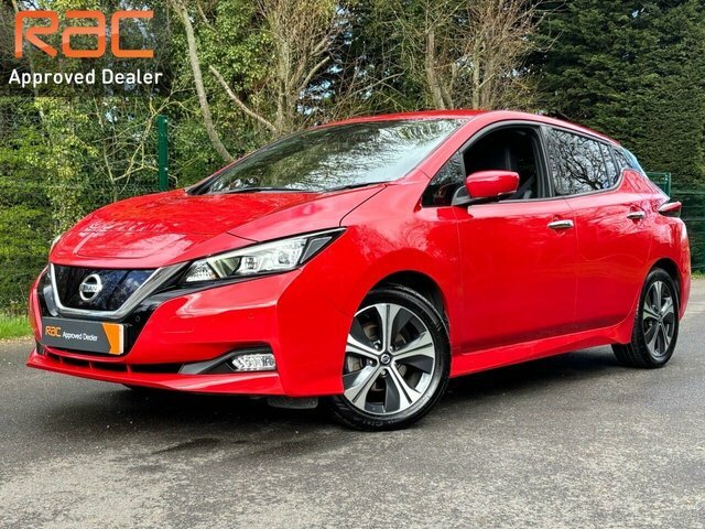 Nissan Leaf Tekna Hatchback Red