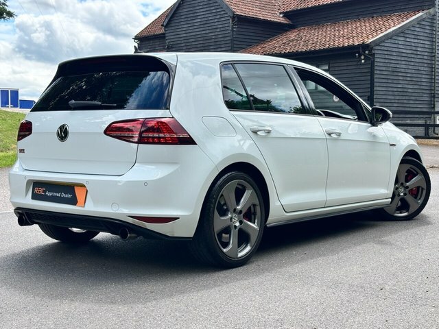 Volkswagen Golf Tsi Bluemotion Tech Gti White #2