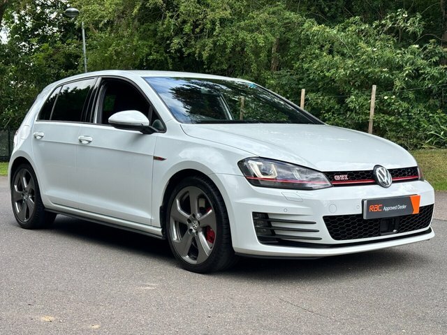 Volkswagen Golf Tsi Bluemotion Tech Gti White #5