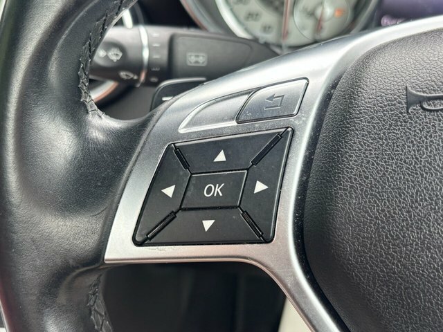Mercedes-Benz SLK 200 Blueefficiency Tip White #51