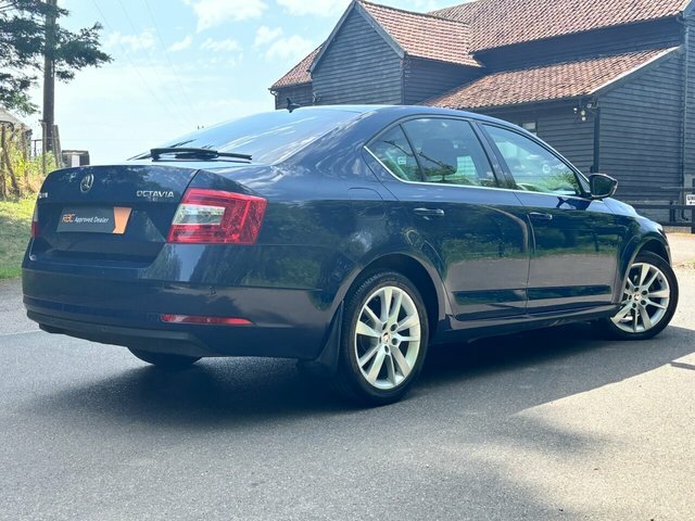 Skoda Octavia Tdi Se Technology Hatchback Blue #2