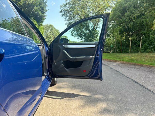 Skoda Octavia 1.6 Tdi 110Ps Se Tech Greenline III Est Blue #25