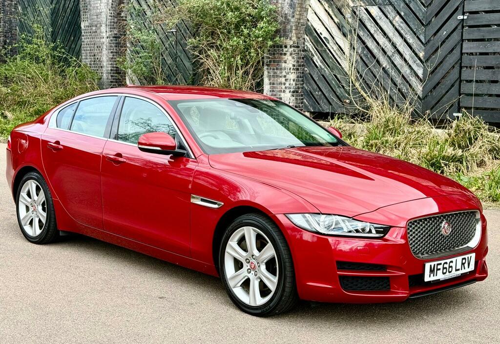 Jaguar XE 2.0 Gtdi Portfolio Euro 6 Ss MF66LRV Red #2