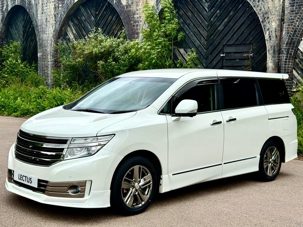 Nissan Elgrand Rider Black Line Edition 2.5 White #4
