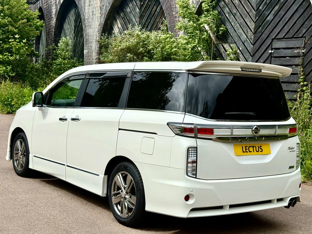 Nissan Elgrand Rider Black Line Edition 2.5 White #6