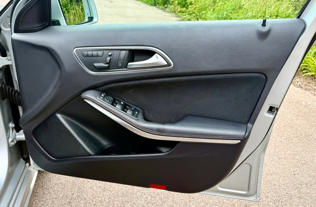 Mercedes-Benz A Class A200 Blueefficiency Sport Cdi Black #37