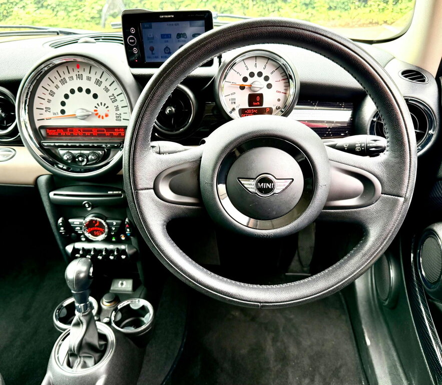 Mini Hatch 1.6 Cooper Coupe Black #24