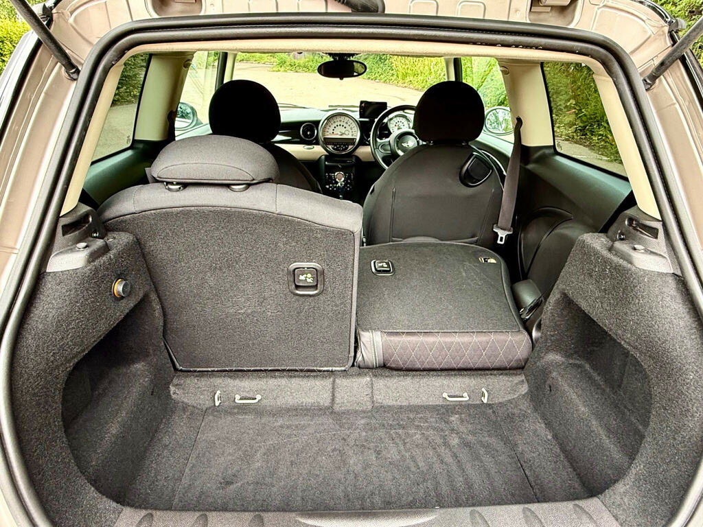 Mini Hatch 1.6 Cooper Coupe Black #35