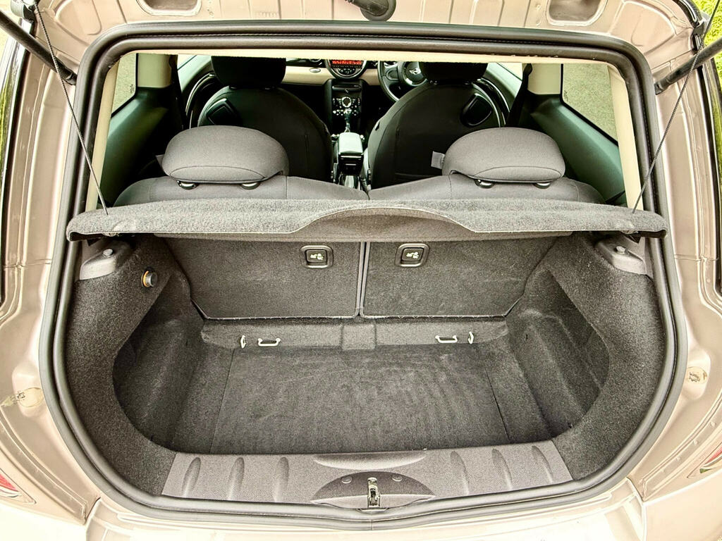 Mini Hatch 1.6 Cooper Coupe Black #34