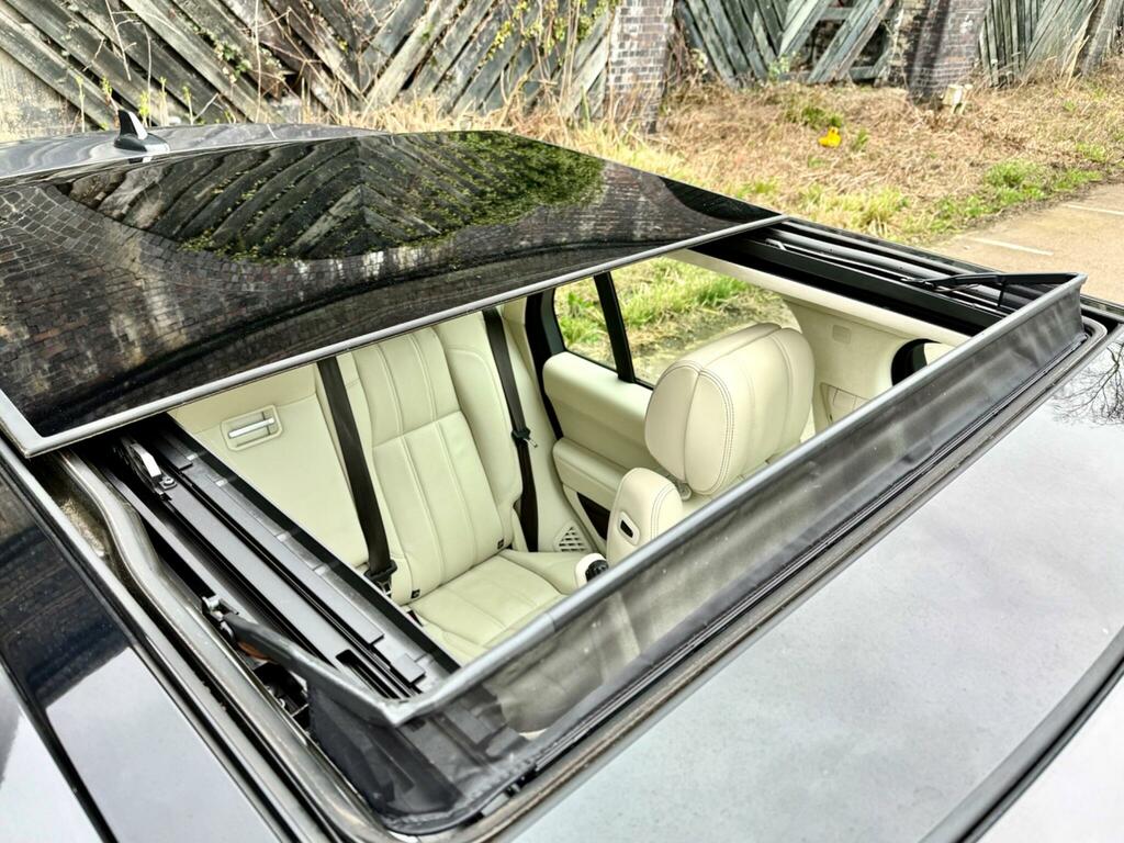 Land Rover Range Rover Classtitle Has-text-weight-bold Is-uppercase Black #32