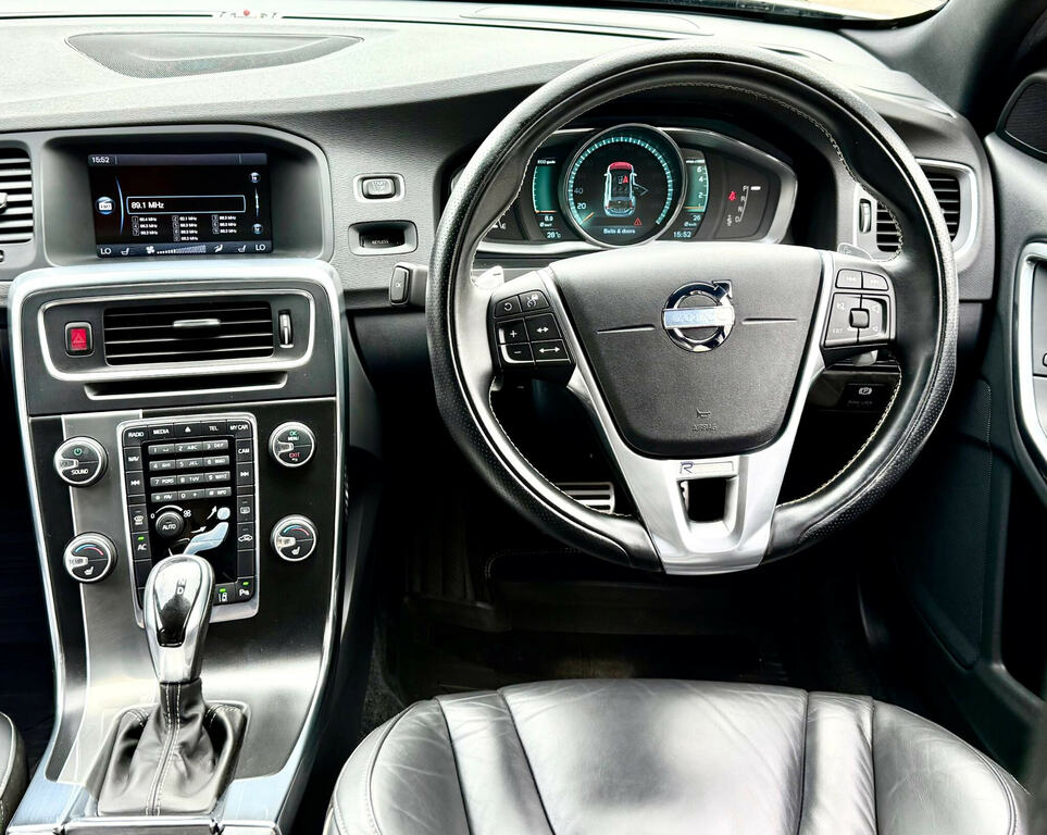 Volvo V60 1.6 D2 Business Edition 113 Bhp White #21