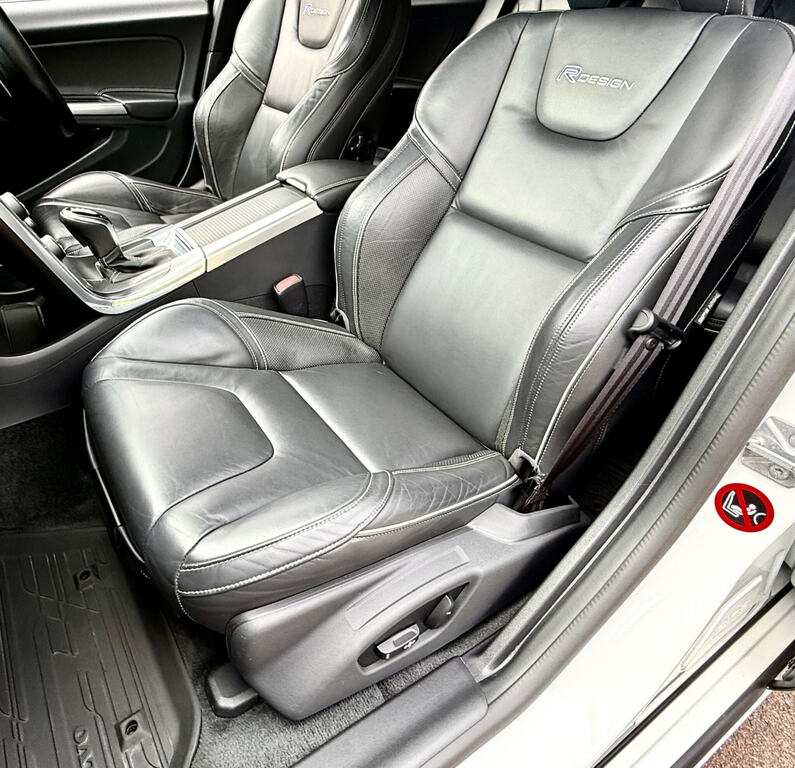 Volvo V60 1.6 D2 Business Edition 113 Bhp White #30