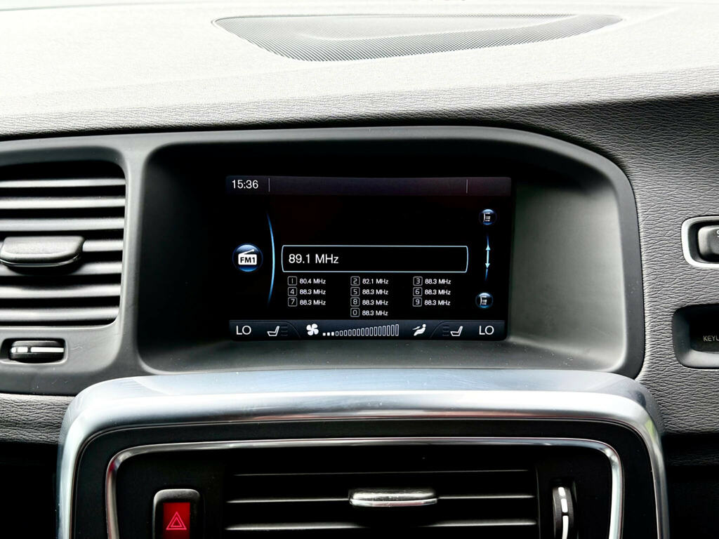 Volvo V60 1.6 D2 Business Edition 113 Bhp White #42