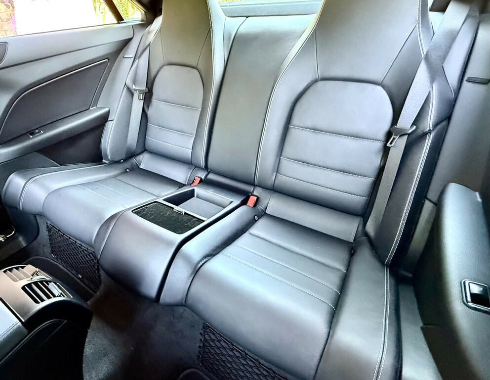Mercedes-Benz E Class 2012 12 E220 Silver #29